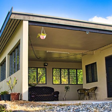 Guddy'S Riverside Cottage Nausori Экстерьер фото
